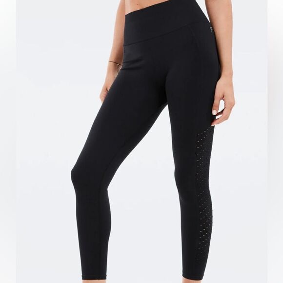 Fabletics Sync Seamless High-Waisted Perforated 7/8 Legging Black M NWT in packg - Picture 1 of 6